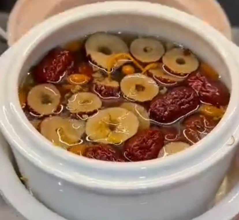 NỒI NẤU CHẬM 3 lít (THỐ TỬ SA) Bennix BN-68KC-G