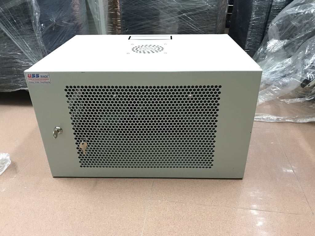 Tủ Rack Treo Tường 19” 4U TMC2 Rack 4U-D400