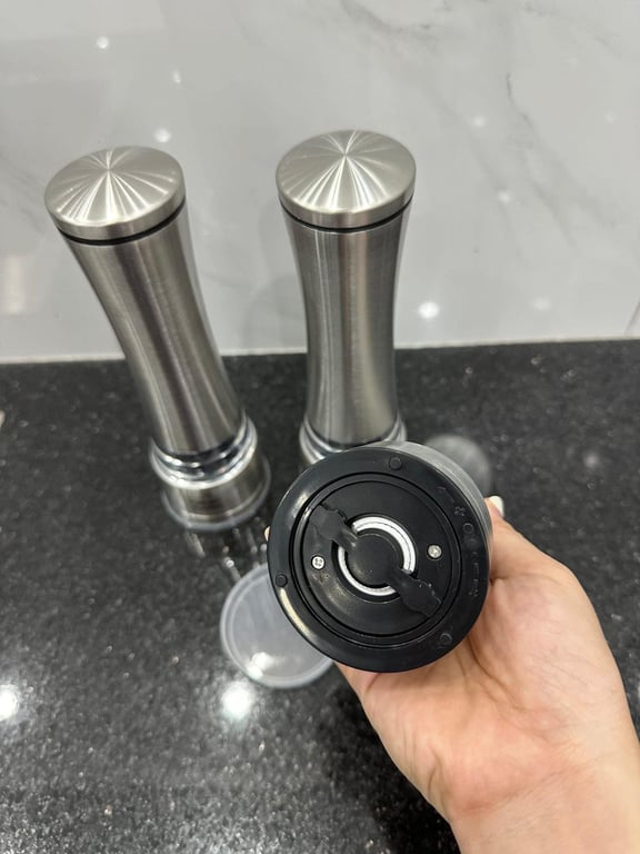 LỌ XAY TIÊU, XAY GIA VỊ NHẬT KATOSHI