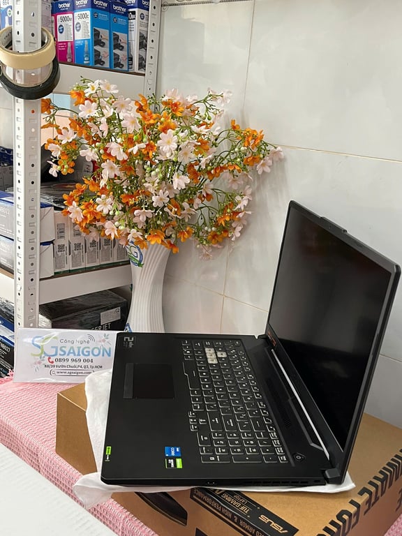 Laptop Asus TUF Gaming FX706HCB-HX105W (Core™ i5-11400H/ 8GB/ 512GB/ RTX™ 3050 4GB/ 17.3-inch FHD/ Win 11/ Graphite Black)