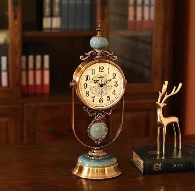 Đồng hồ quả lắc để bàn decor tân cổ điển mạ đồng