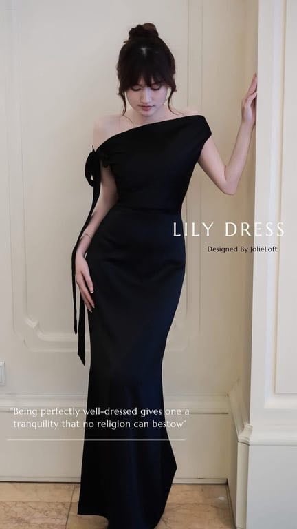 Váy lụa lệch vai đen - size M