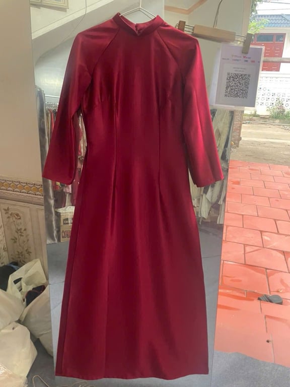 Áo dài đỏ trơn