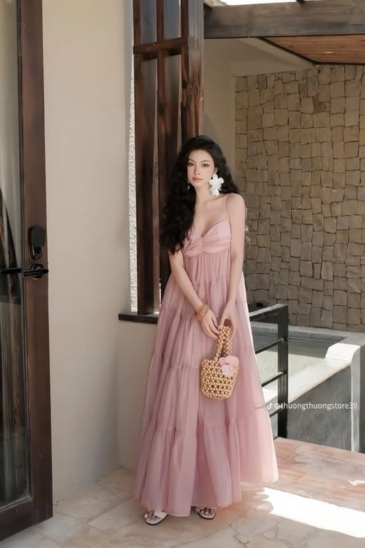 Váy tơ maxi 2 dây hồng lót lụa - DT238