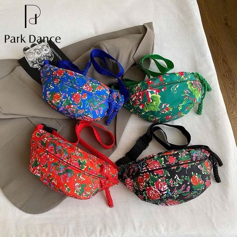 Túi đeo chéo hoạ tiết