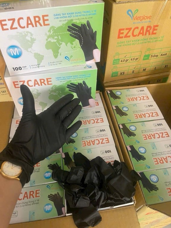 Găng tay ezcare màu đen h/ 100 chiếc -M