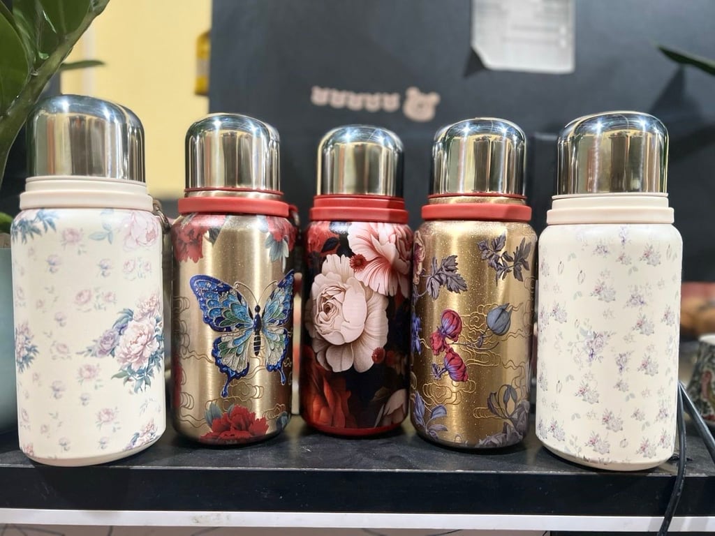 Bình Giữ Nhiệt Hoa Hoè Có Lướt Lọc Trà 600ml