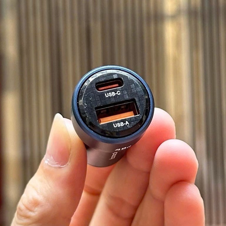 TOOCKI 48W – Tẩu sạc ô tô công nghệ cao 2 cổng PD & USB