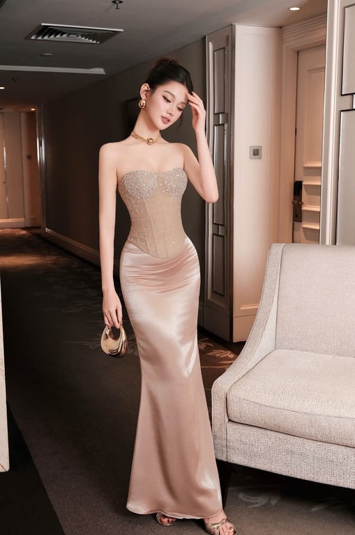 Set áo cúp kết đá + chân váy lụa brand OBIBI