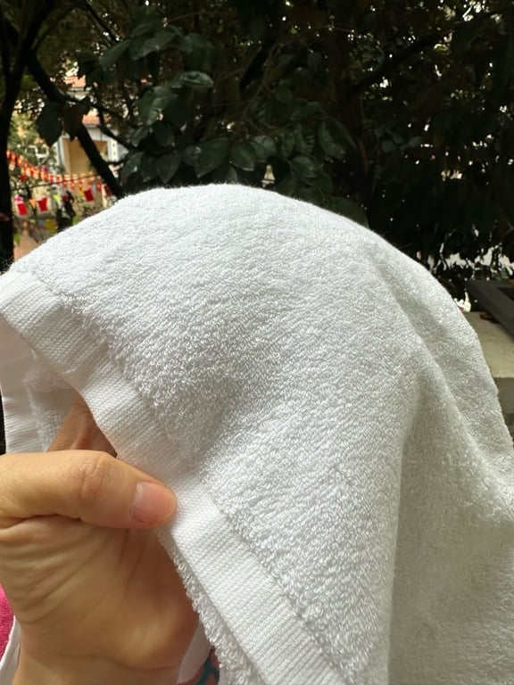 KHĂN TẮM NẶNG VÀ DẦY CỘP