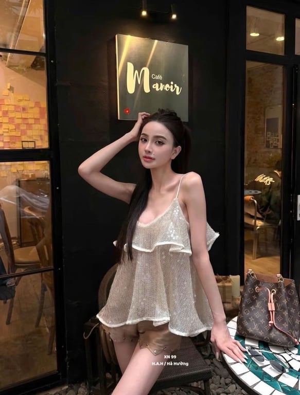 Set áo 2 dây phối quần sócc cạp cao