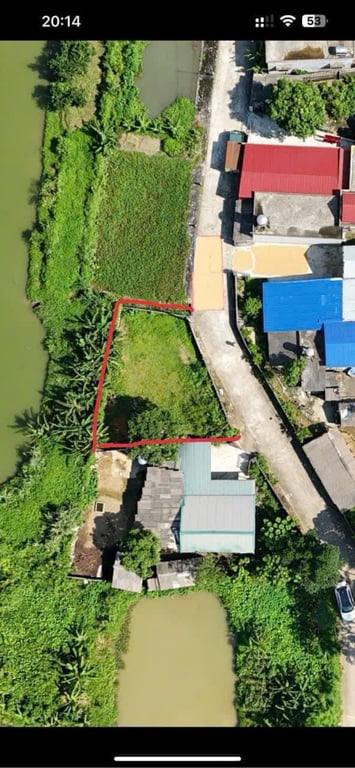 📌 ĐẤT LƯƠNG SƠN - HOÀ BÌNH, bám hồ nhỏ Cách HN hơn 40km, cách đường HCM chỉ 400m. 🍀Tổng diện tích 200m2 có 80m2 ONT,120m2 đất vườn