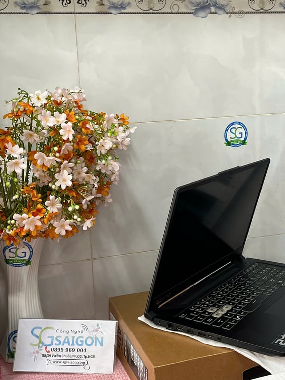 Laptop Asus TUF Gaming FX706HCB-HX105W (Core™ i5-11400H/ 8GB/ 512GB/ RTX™ 3050 4GB/ 17.3-inch FHD/ Win 11/ Graphite Black)