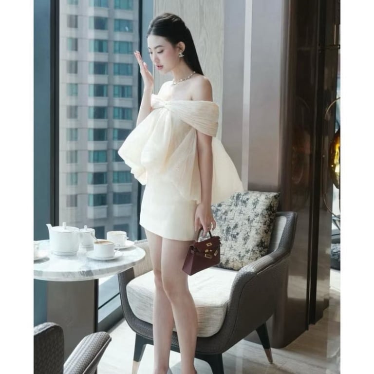 Sét Áo Tơ Trễ Vai Kèm Chân Váy Chữ A Dáng Ngắn Tiểu Thư Jenlly