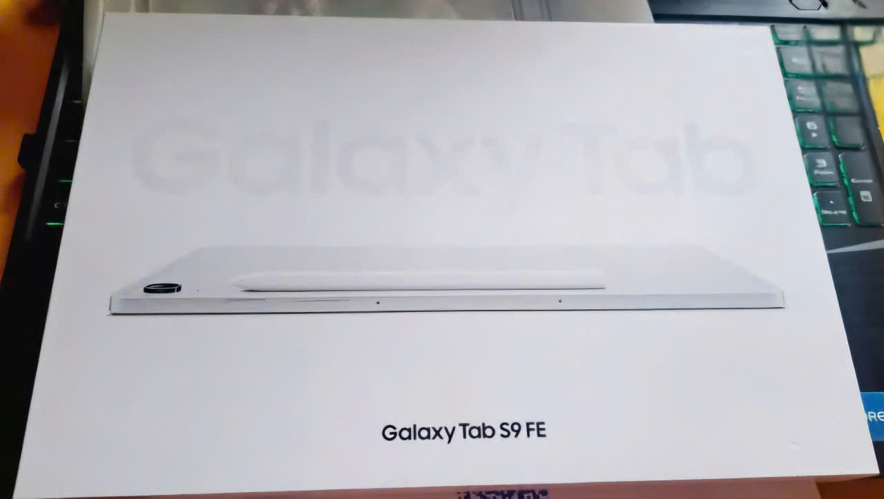 Samsung Galaxy Tab S9 FE+ Wifi 8GB/128GB - X610 Chính Hãng
