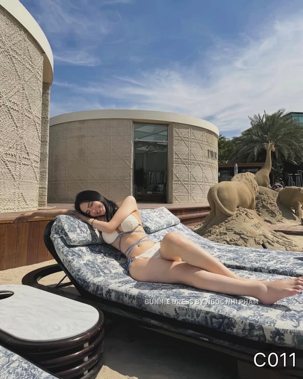 C011- set bikini khuy trái tim buộc dây