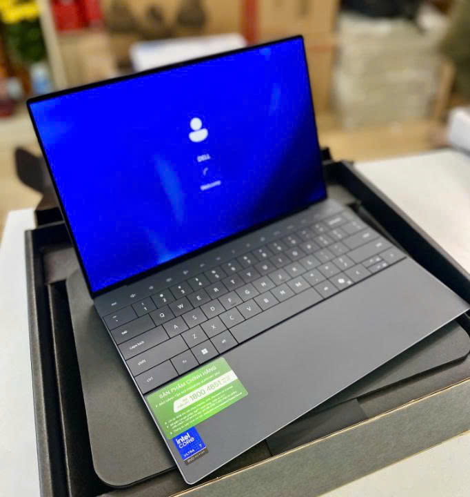 Laptop  Dell XPS13 9350 Ultra 7-258V | 32GB-8533Mhz DDR5(Onboard)/UnUpgrapded | 1TB NVMe SSD | 13.4 inch QHD Touch 2.5.K/No Pen/3C55Whr| None LAN Port| Win 11  Home 64 Bit | Office | Grey/Xám(PP9H1)