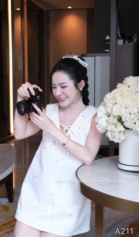 A211- váy trắng babydoll đính đá