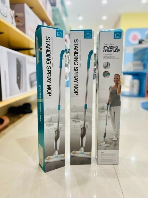 Cây lau nhà Lock&Lock dạng xịt nước ETM461 - gồm 2 giẻ lau đi kèm