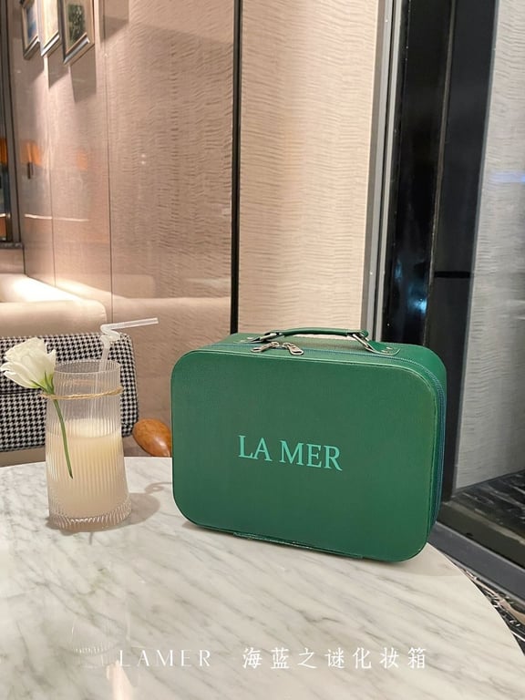 Hộp đựng đồ trang điểm Gift__LAMER siuuu đỉnh