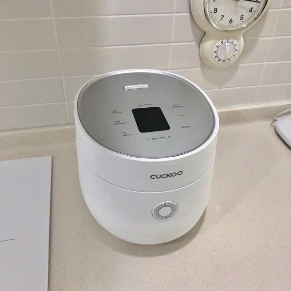 Nồi Cuckoo CR-0675FW nội địa Hàn Quốc