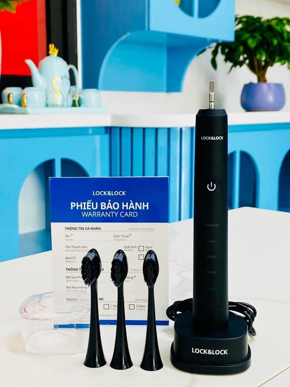 Bàn chải đánh răng điện Lock&Lock sạc không dây ENR346