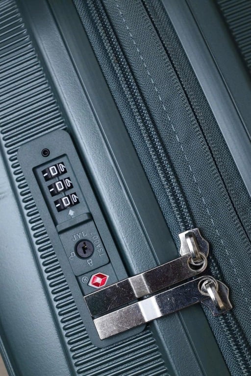 Vali cần kéo khóa số TSA Kaiyo 20 inch