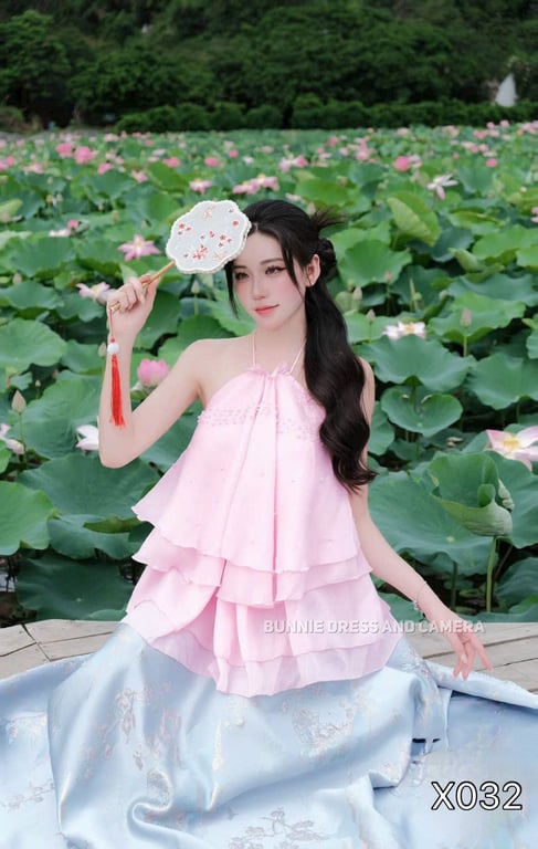 X032- yếm bèo hồng đính cườm cv xanh