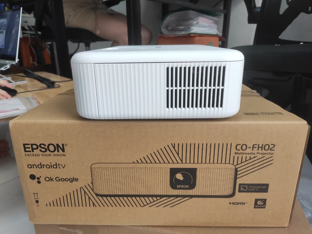 Máy Chiếu Full HD Android TV Epson CO-FH02