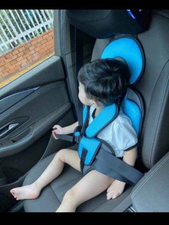 ĐAI GHẾ NGỒI ÔTÔ CHO BÉ