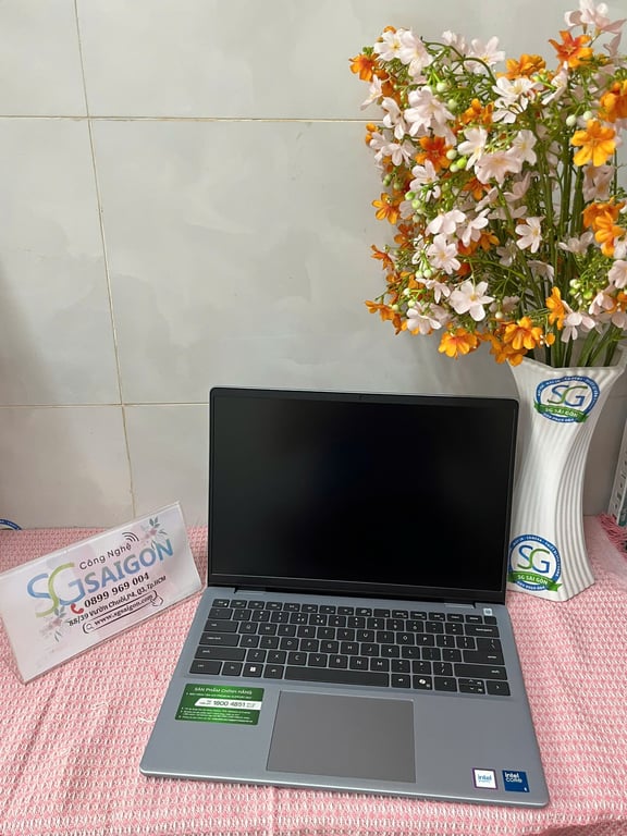 Laptop Dell Inspiron 14 5440 N4I5211W1 (Intel Core 5 processor 120U/ 16GB/ 512GB/ Intel Iris Xe/ 14 inch FHD/ Win 11/ Office/ Xanh)