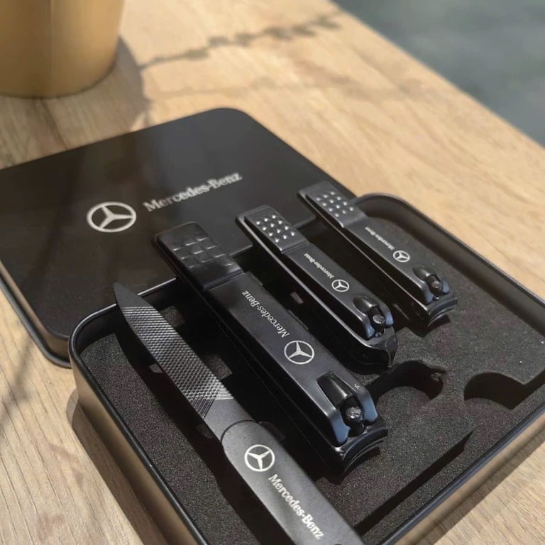 Bộ Bấm Móng 4 Chi Tiết Kèm Hộp Sang Trọng , Có Thể Làm Quà