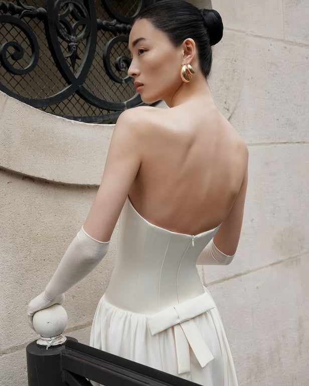 Đầm lụa cúp ngực nơ phía sau