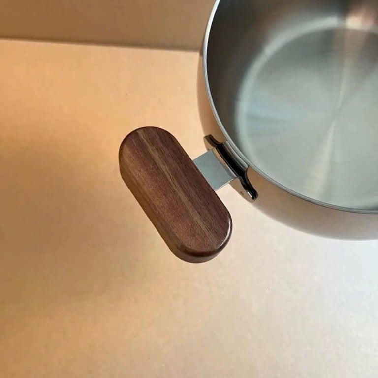 Nồi mini tay cầm gỗ 14cm có nắp - RK806