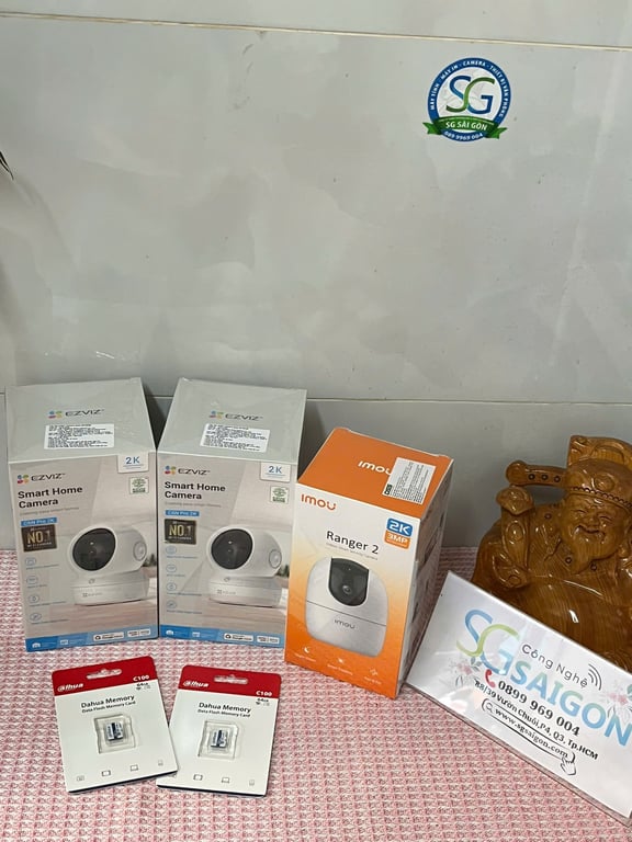 Camera Ezivz Xoay 360 Trong Nhà C6N Pro 2K (3.0MP)
