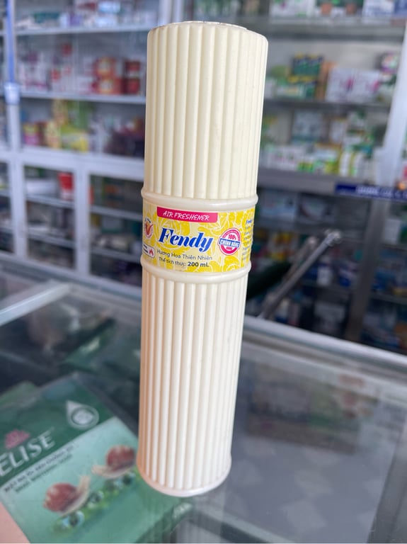 Xịt phòng fendy chai 200ml