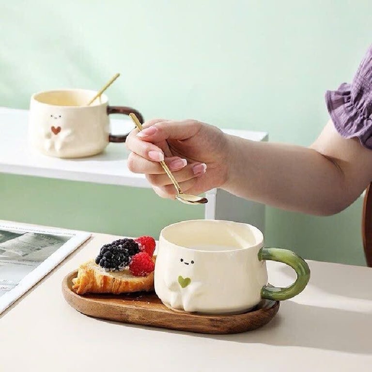 Set cốc sứ kèm thìa và khay gỗ