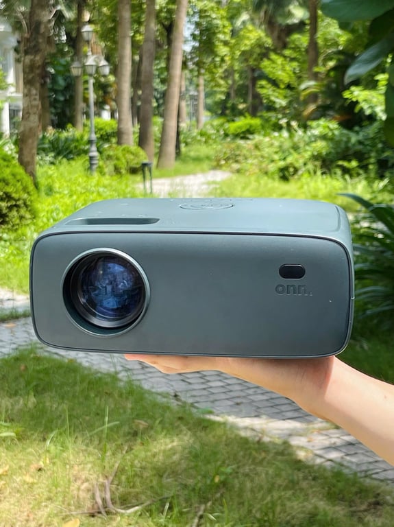 Máy chiếu hãng Onn (Walmart Mỹ ), chiếu tối đa 210 inch, độ phân giải 720p