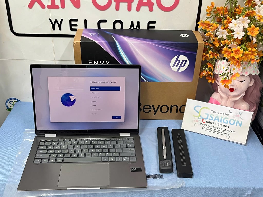 Laptop HP Envy x360 14-fc0162TU AY8X1PA