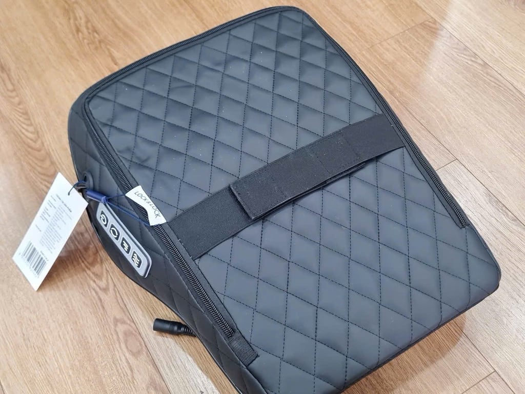 Gối massage Shiatsu 3D công nghệ Gel touch sử dụng pin sạc HoMedics Lock&Lock