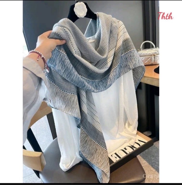 khăn lụa cao cấp khổ tận 130cm x 130cm