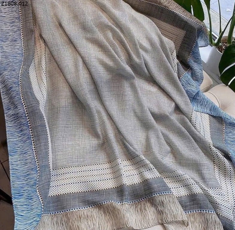 khăn lụa cao cấp 1.3m*1.3m