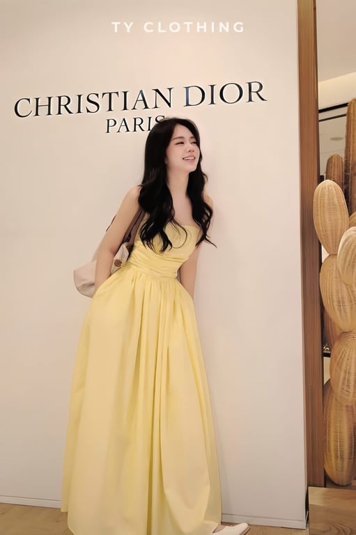 Váy vàng dài cúp ngực - DT237