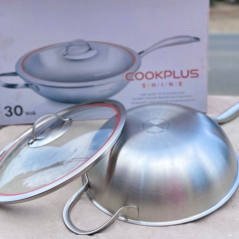 CHẢO XÀO SÂU LÒNG INOX COOKPLUS LOCK&LOCK 30CM KÈM VUNG
