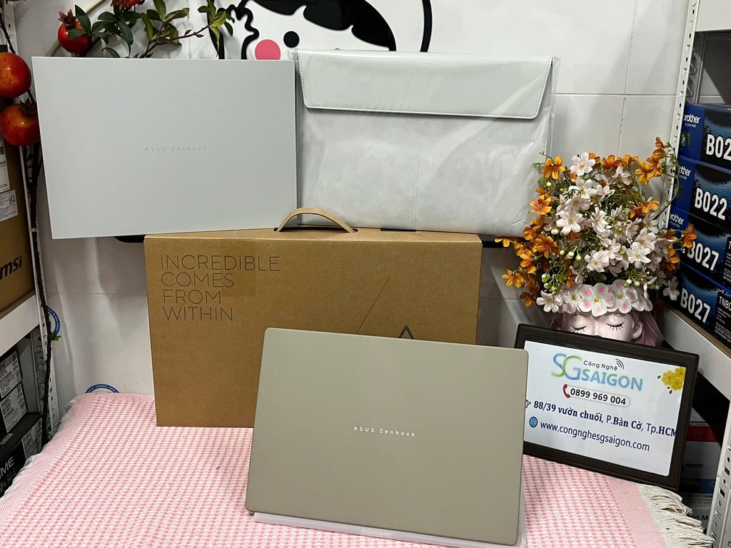 ASUS Zenbook 14 UX3407QA-QD299WS (Snapdragon® X X1 26 100 | 16GB | 512GB | Qualcomm® Adreno™ GPU | 14inch WUXGA OLED | Win 11 | Office | Be)