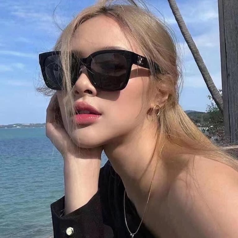 Kính chống tia Uv