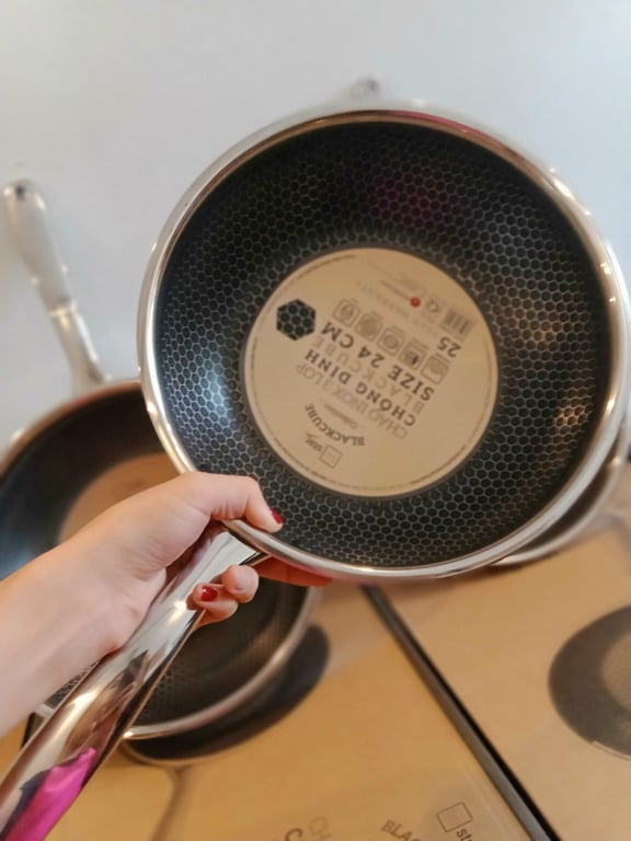 chảo tổ ong black cube five star