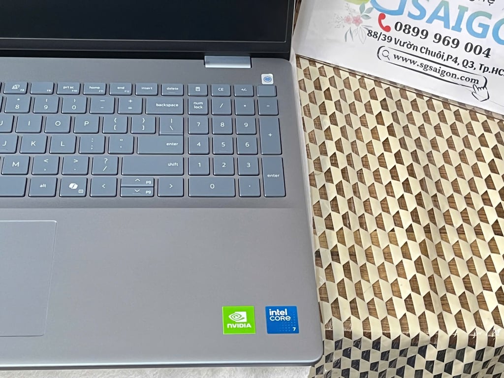 Laptop Dell Inspiron 16 5640 KHPF5 (Intel Core 7 150U | 16GB | 1TB | MX570 2GB | 16 inch FHD + | Win 11 | Office | Xanh)