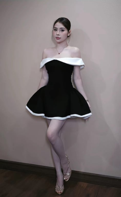 Bẹt vai đen phối trắng ( size S )