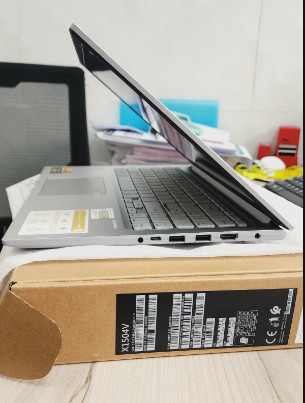 Laptop Asus Vivobook 15 X1504VA-NJ069W (Intel Core i3-1315U | 8GB | 512GB | Intel Iris Xe | 15.6 inch FHD | Win 11 | Bạc)